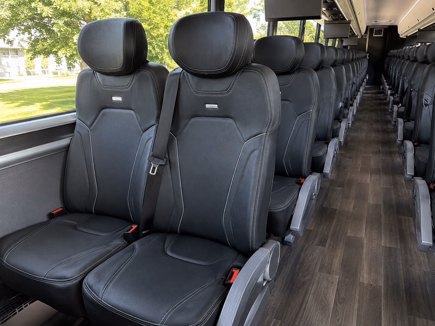 how the type of bus changes the price in pearland texas
