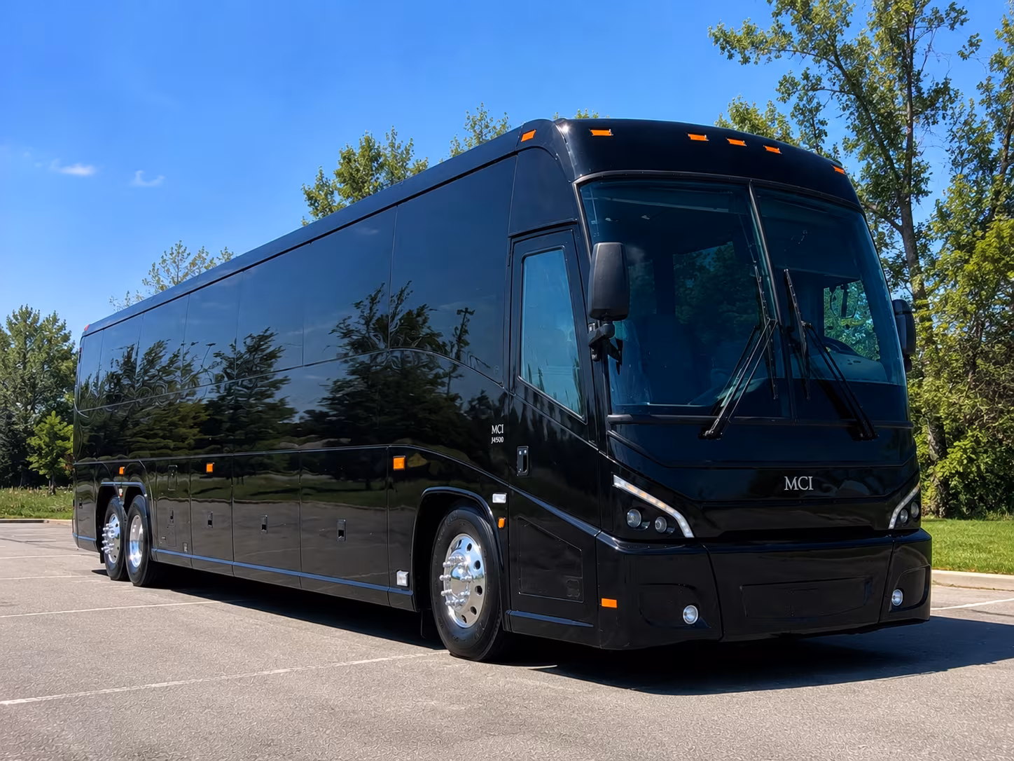 shuttle your guests between pearland hotels and your ceremony venue
